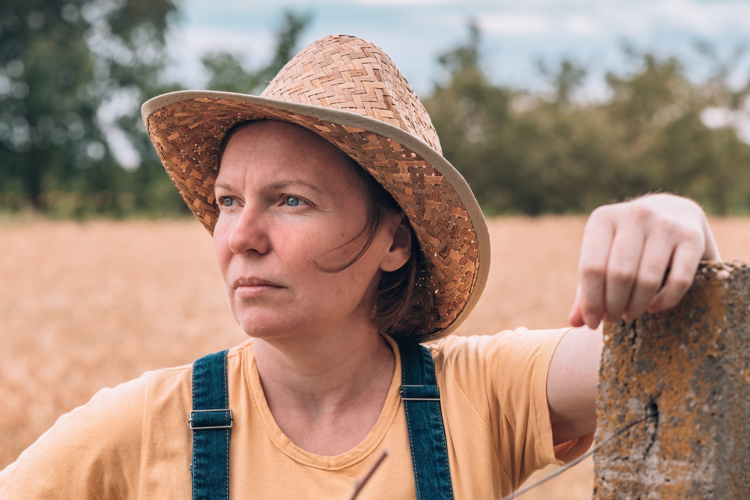 Les agriculteurs souhaitant bénéficier de ce dispositif peuvent contacter le travailleur social de leur secteur via la permanence sociale de la MSA.